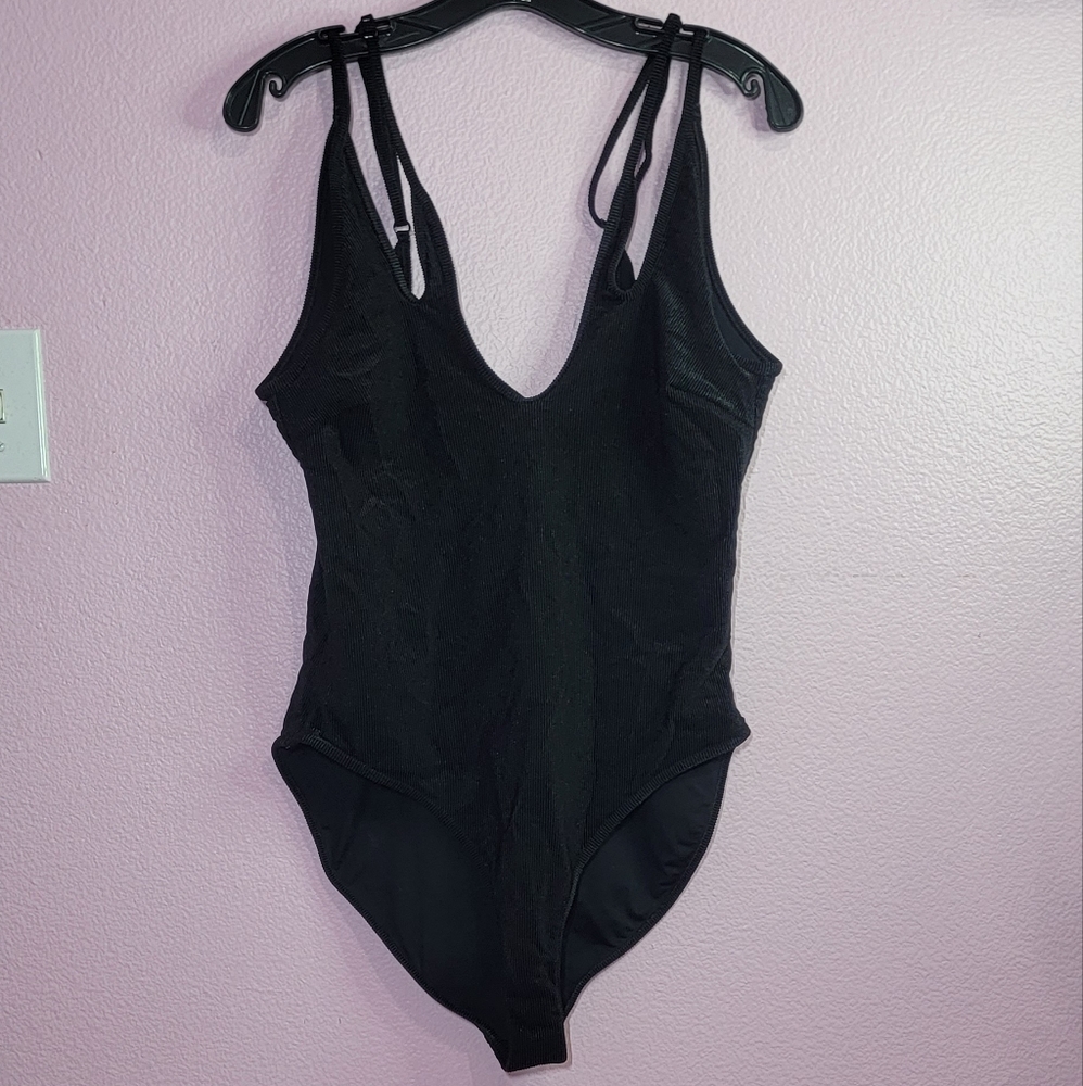 ASOS DESIGN crinkle low back swimsuit / 12.